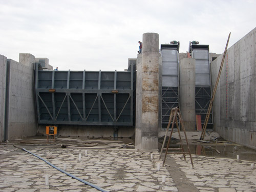 ����բ��